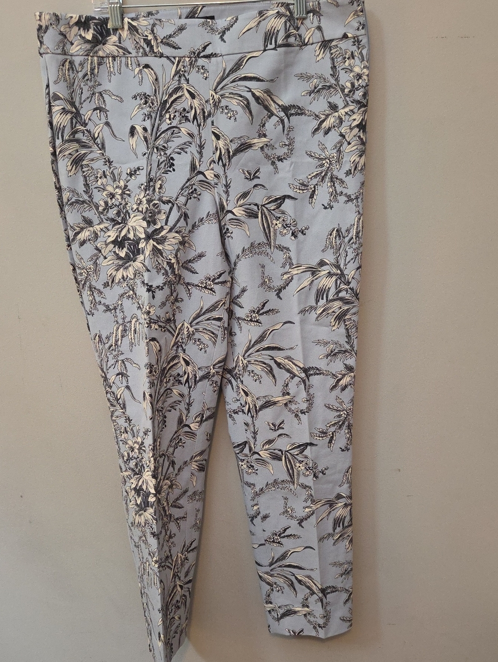 Talbots Light Blue Floral  Pants Chatham Ankle 14